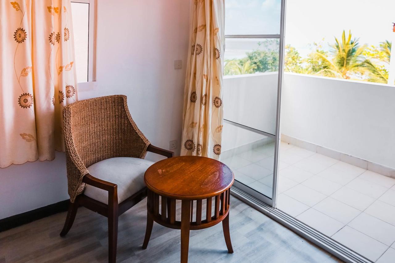 Rivers Beach & Spa Hulhumale Bagian luar foto